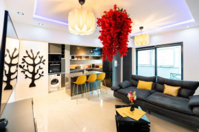 Lazy's Haven - Modern 2BR Apt in the City Center